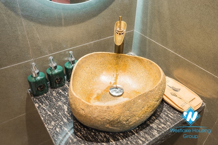 Cheap 4 bedroom apartment for rent in Hoan Kiem District, Hanoi